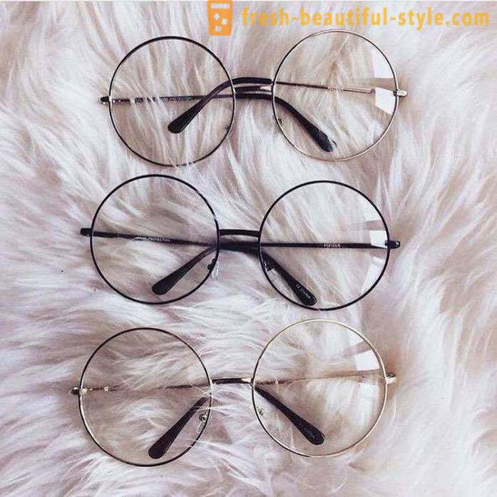 Óculos de marca com vidro transparente: características, modelos e comentários