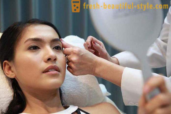 O que é um facelift? tratamento cosmético da pele de aperto. face-lift