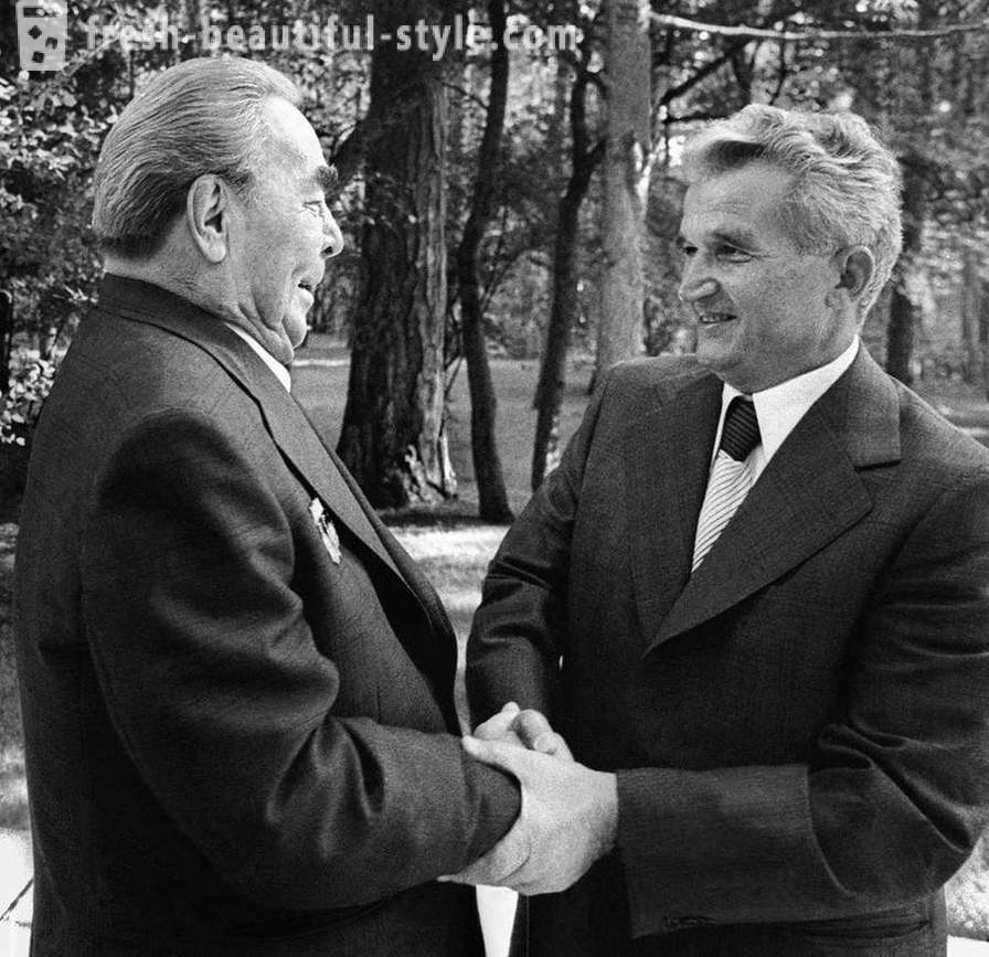 Enquanto os líderes mundiais tentou evitar beijando Brezhnev