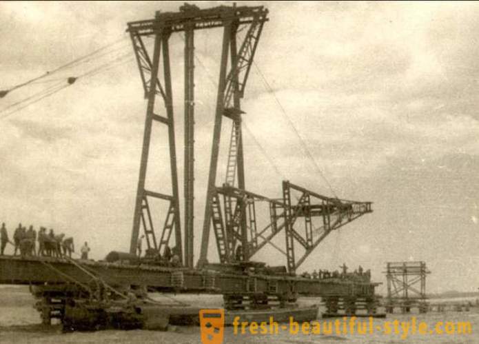 Ponte da Crimeia, que foi construído na URSS