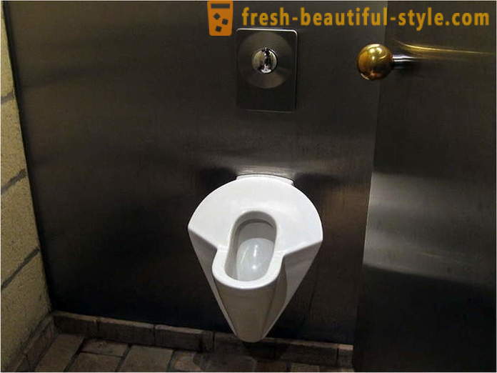 Na Alemanha, nós descobrimos como reduzir as filas nos banheiros femininos