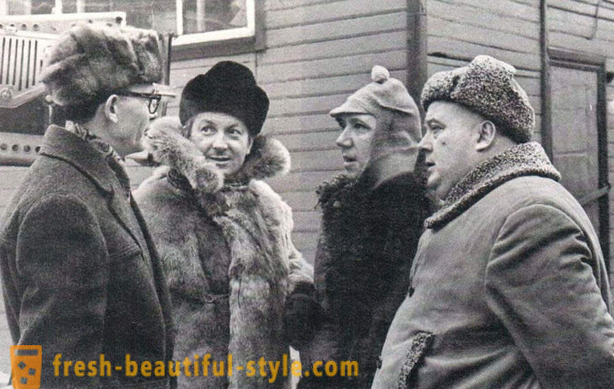 Detalhe do famoso trio de heróis de comédias soviéticos