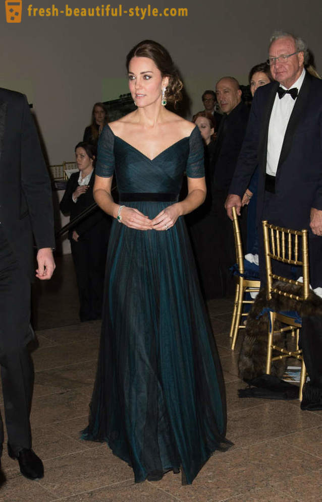 Quando o estilo impecável de Kate Middleton quebrou o código de vestimenta real
