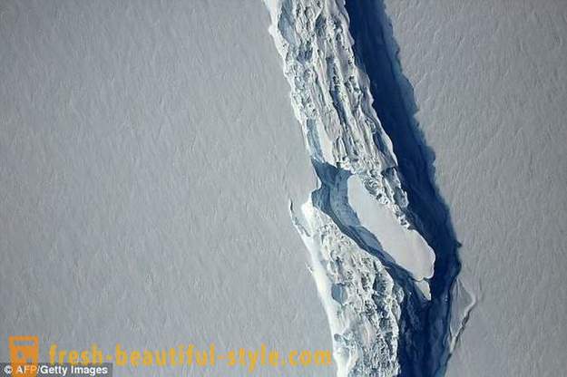 Iceberg da Antártica rompeu uma área de mais de dois de Moscou