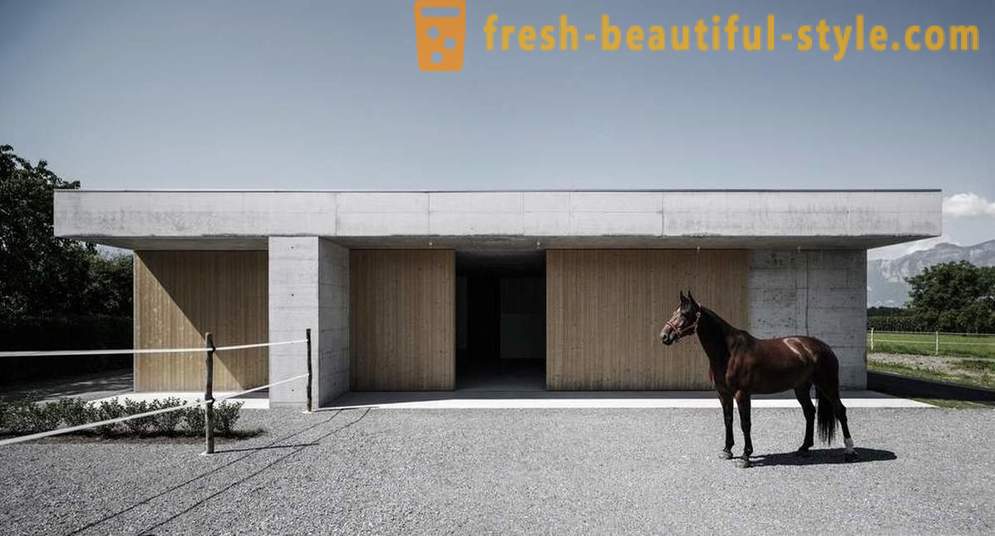 Projeto da clínica veterinária para cavalos na Áustria