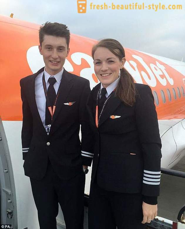 O britânico de 26 anos de idade - o mais jovem capitão de um avião de passageiros do mundo