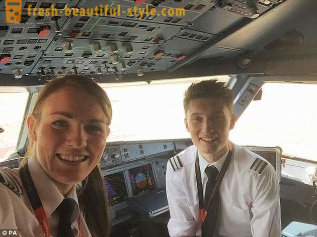 O britânico de 26 anos de idade - o mais jovem capitão de um avião de passageiros do mundo