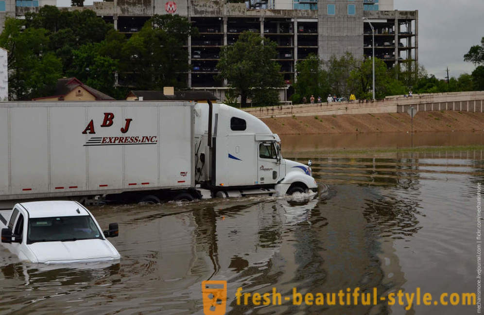 Inundação histórica em Houston