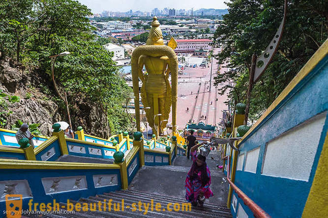 Excursão para o hindu e chinesa templos em Kuala Lumpur
