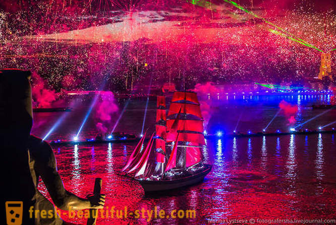 Como observado Scarlet Sails 2014 St. Petersburg