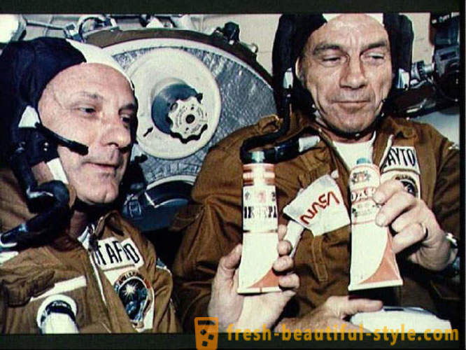Alimentos em tubos para cosmonautas soviéticos
