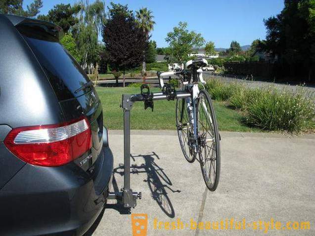 Como instalar o suporte de bicicletas no engate de reboque