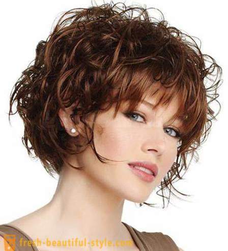 Cabelo encaracolado: estilo, estilos de cabelo, corte de cabelo. cortes de cabelo curto para cabelos crespos