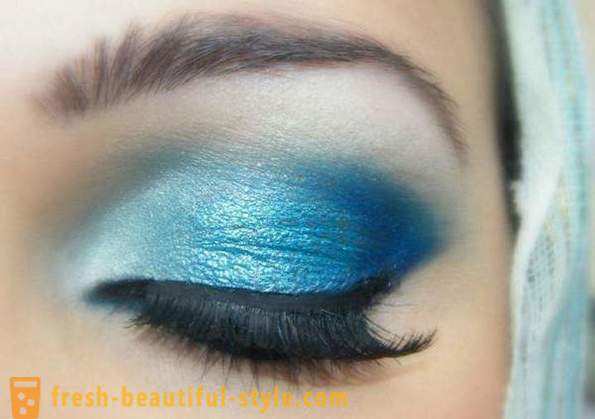 Maquiagem para os olhos azuis-cinza: instruções passo a passo com fotos