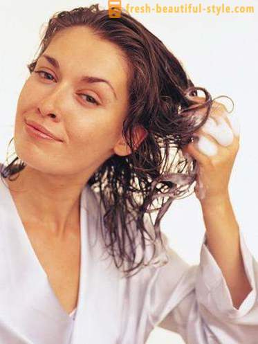 Mousse para o cabelo: como escolher e qual é o melhor? cabelo mousse Paint-mousse de estilo e de volume: cliente opiniões e dicas estilistas