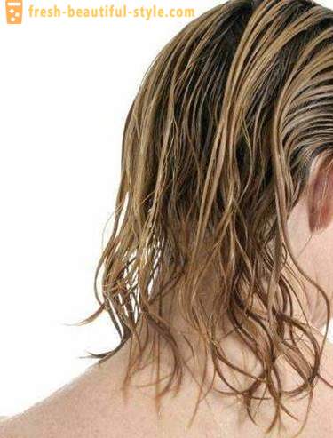 O cabelo oleoso: o que fazer e como resolver o problema?